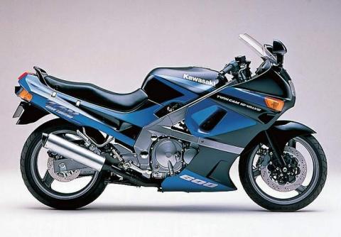 Kawasaki ZZR600 90