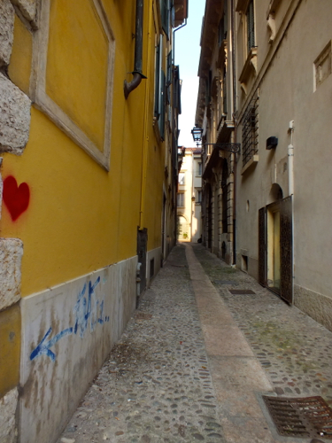 DSCF9052.jpg