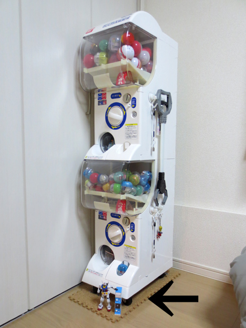 Capsule_Toy_Machine_24.jpg