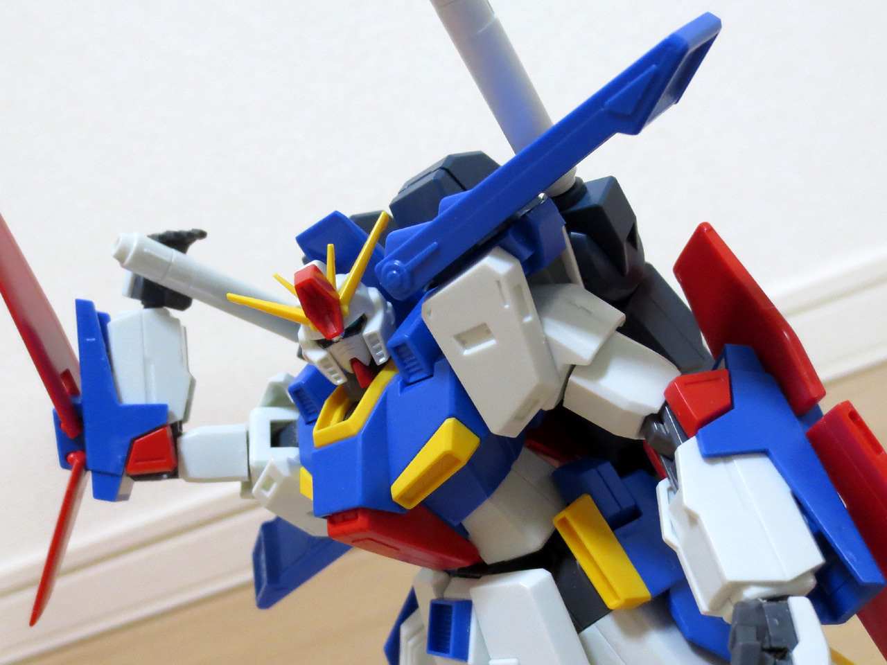 MSZ010_ZZ_GUNDAM_22.jpg