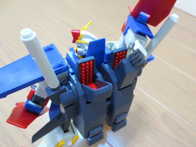 MSZ010_ZZ_GUNDAM_23.jpg
