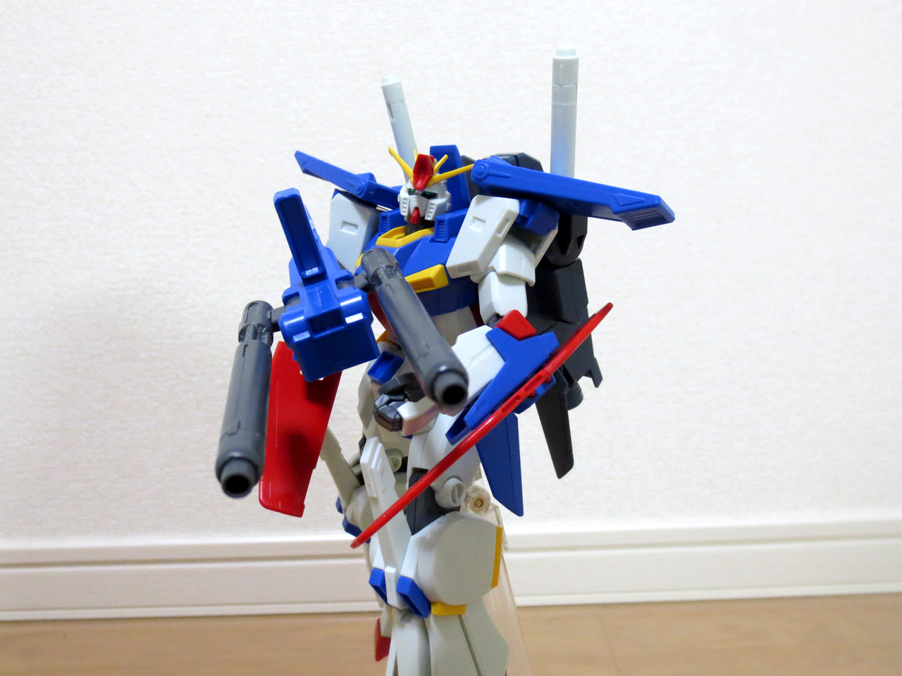 MSZ010_ZZ_GUNDAM_28.jpg