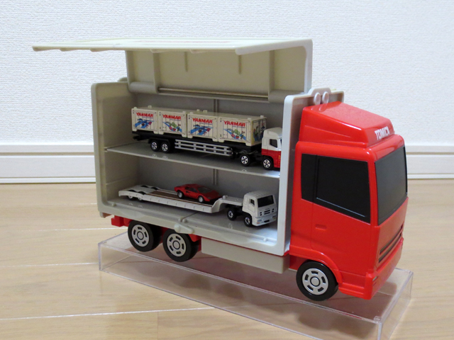 Tomica_Storage_Track_09.jpg