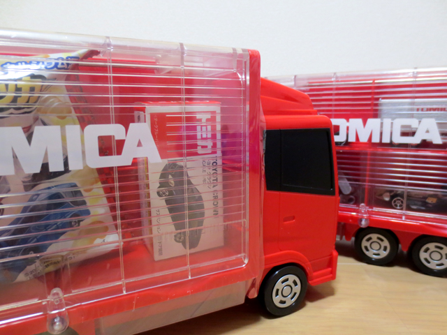 Tomica_Storage_Track_32.jpg