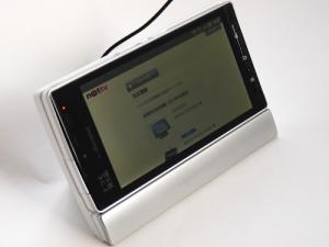 AQUOS PHONE SH-06D