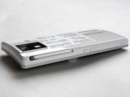 AQUOS PHONE SH-06D