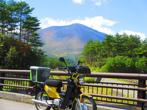 浅間山を望む