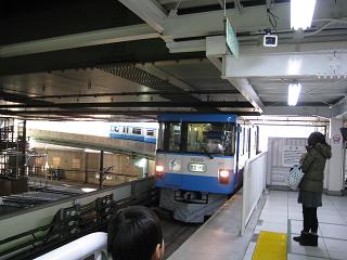 ニューシャトル