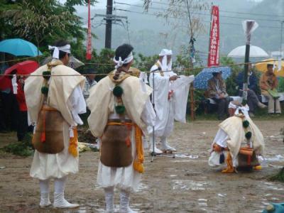 四つ尾稲荷柴燈大火生三昧供厳修