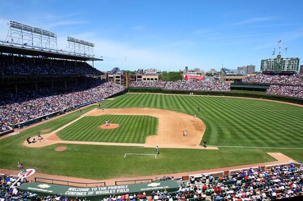 illinois-wrigley-field-parking.jpg