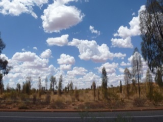ウルルの空