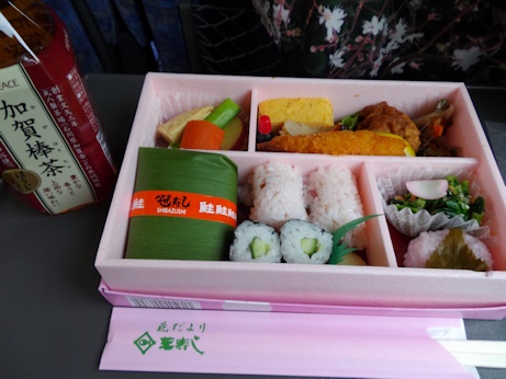 桜弁当・棒茶