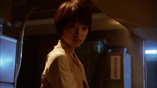 「未来日記」剛力彩芽のパンチラ&キスシーン画像