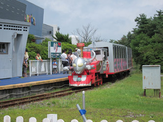 ぐりんぱのウルトラマン列車