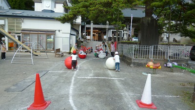 大玉、だるま登場