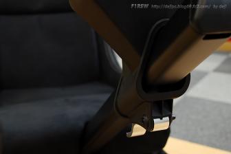 playseat05-2.jpg