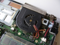 20131203_fmv_r8250_cooling_fan_repair_08.jpg