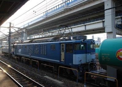 連結完了したところで次の電車が来るのでそれに乗ります(笑)