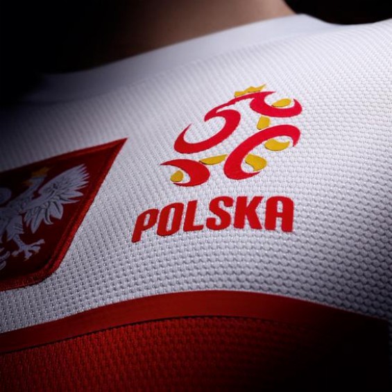 ポーランド代表2012ホームユニフォーム