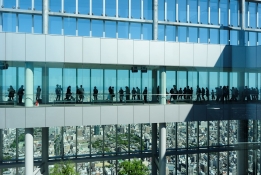 中庭方面