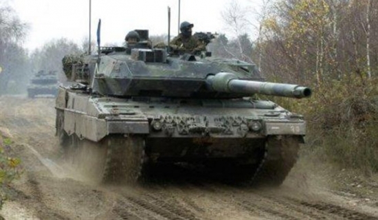 9Holland_Leopard_2A6.jpg