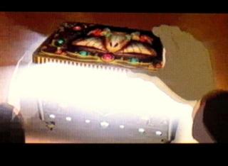 悪魔の箱の中には