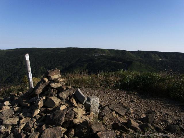 畚岳山頂の三角点