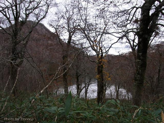 前船形山と鏡ヶ池