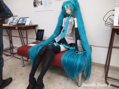 「次元の壁をこえて 初音ミク実体化への情熱展」が開催