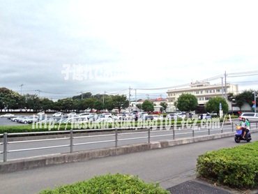 三橋総合公園駐車場右側