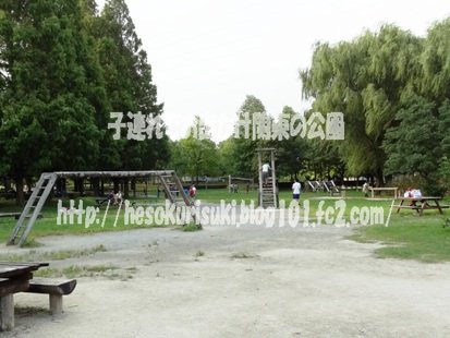 船の遊具付近から見たトリム広場