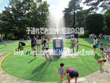 水遊び場の噴水