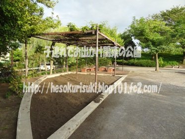 遊具広場の砂場