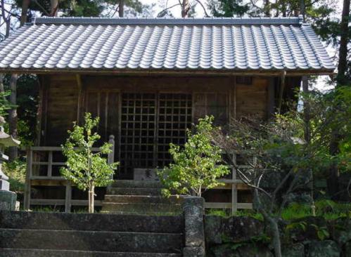 高山拝殿1
