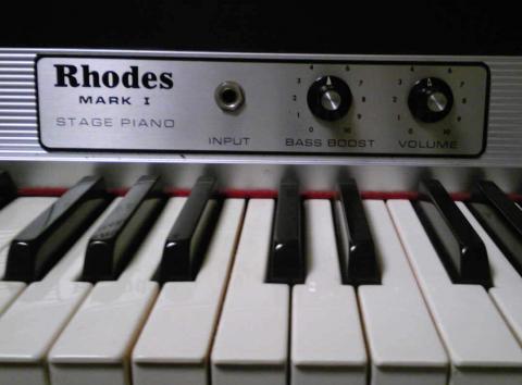 RHODES PIANO-MARK 1 STAGE PIANO