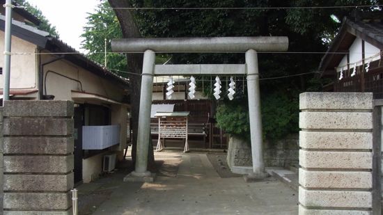 成宗須賀神社の横の神明式鳥居