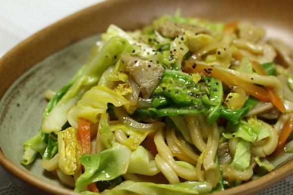 ぷっちママさんから 料理 ホルモン焼きうどん