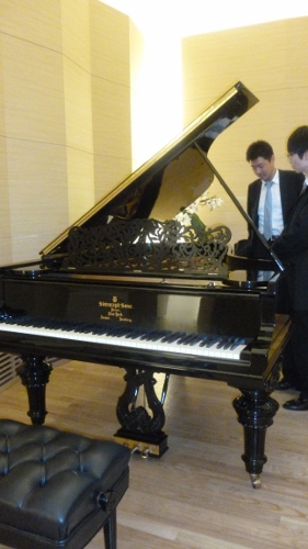 P1000326 (281x500)