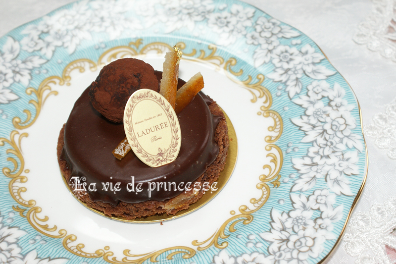 ラデュレ Radurｅｅ 季節限定のケーキ 秋は濃厚チョコレートやマロン 最高に美味しいミルフォイユ La Vie De Princesse