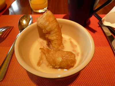 2013.10マカオ3日目バフェ豆乳パン