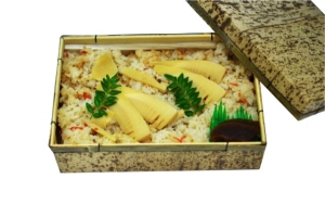 筍ごはん弁当で行楽はいかがですか?
