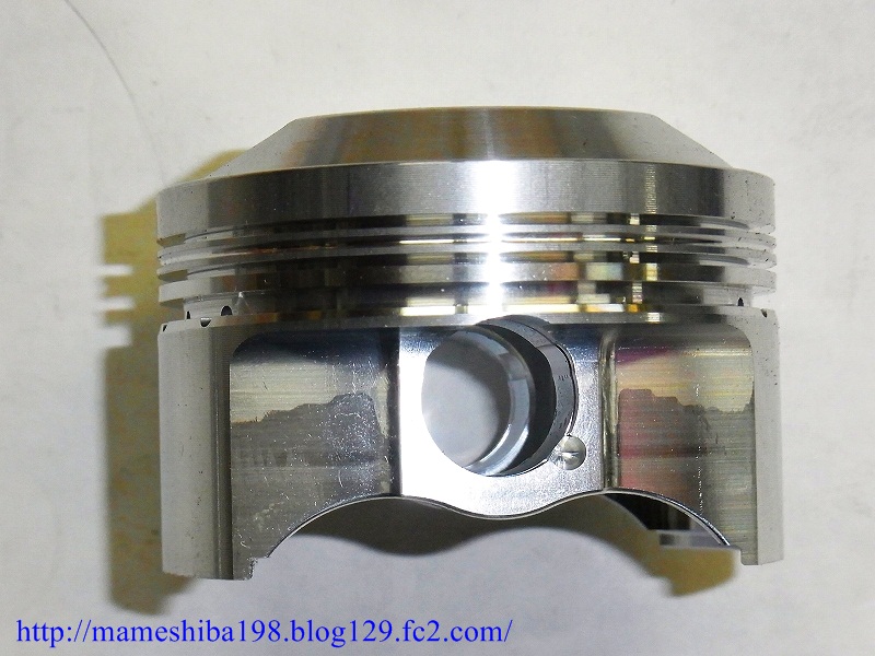 SOHCエンジニアリング製ゼファー1100用ハイコンプ SOHCエンジニアリング製ゼファー1100用ハイコンプ