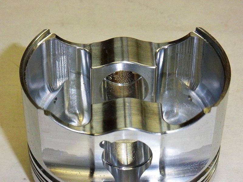 SOHCエンジニアリング製ゼファー1100用ハイコンプ