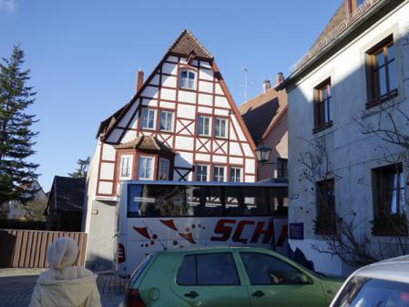 s3400.jpg