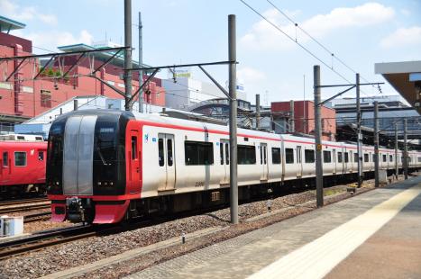 名鉄2300系 金山駅