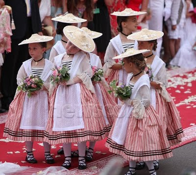 Bridesmaids3--DavidSilpa-UPI-Newscom.jpg