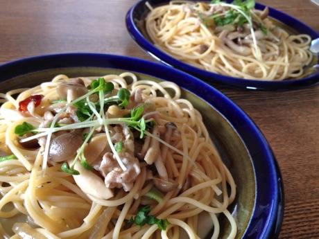 ぶなしめじと豚肉の和風パスタ