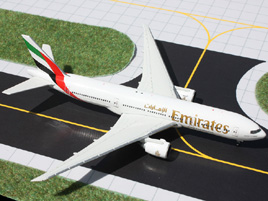 B777 エミレイツ