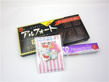140916_サンクス限定_指定菓子2個_HELLO KITTYMY MELODY_¥123+108_全3種_01