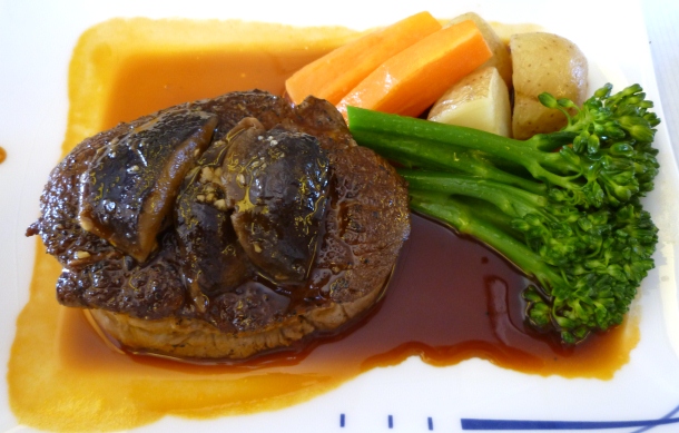 国産牛フィレ肉のステーキ